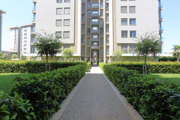 Furnished Apartment in a Featured Complex in Konyaalti Antalya