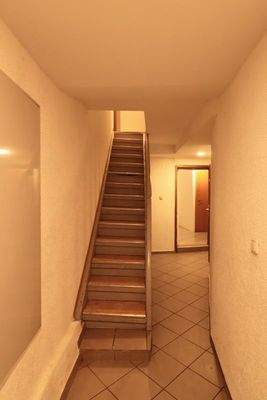 Krumme Gasse, EG Treppenaufgang ins 1.OG