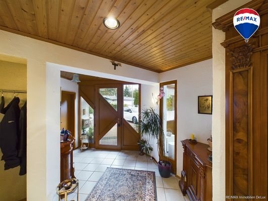 RE:MAX Immobilien DeLux Flur