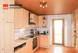 Küche m. Zugang Balkon