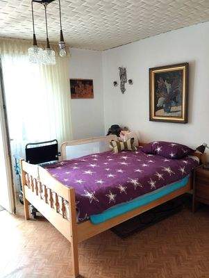 Schlafzimmer Hauptwohnung.jpg