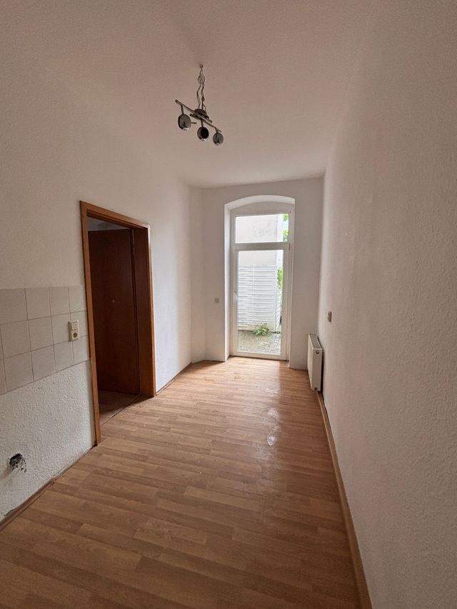 Gepflegte 2-Raum-Wohnung mit Terrasse in Gera – 50 m² im Erdgeschoss - Foto 1