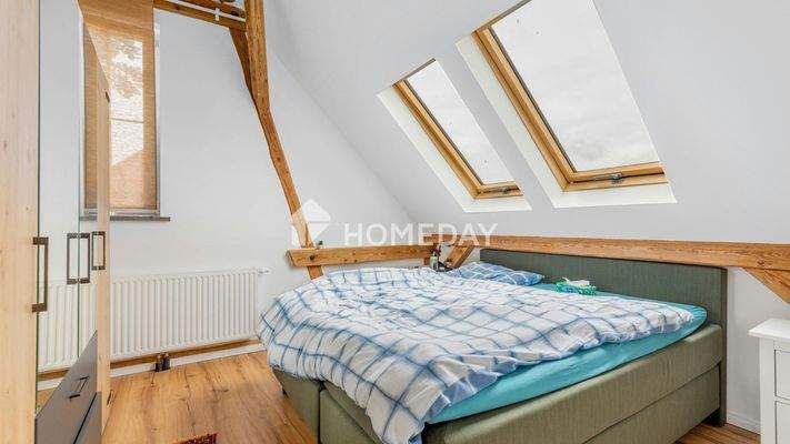 1. OG Schlafzimmer 1