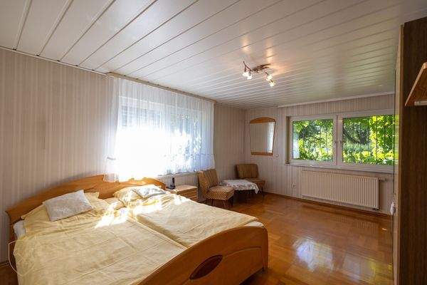 Schlafzimmer UG