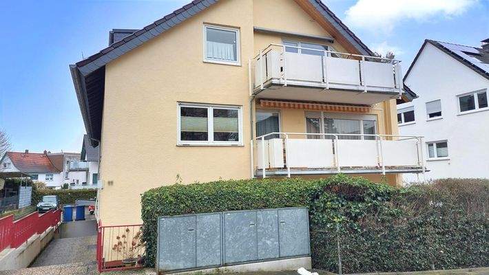 Wohnung im 1. OG mit großem, sonnigen Balkon