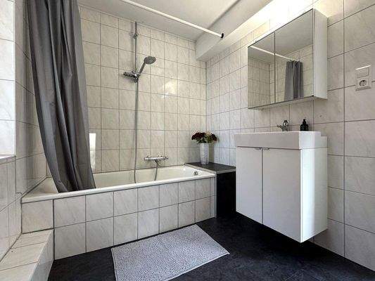 Wannenbad, Erdgeschoss