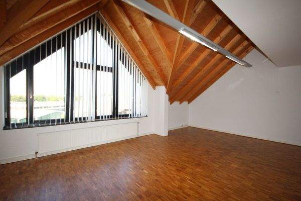 Büro DG weitere Ansicht 