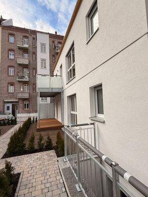 Blickachse vom Neubau aus