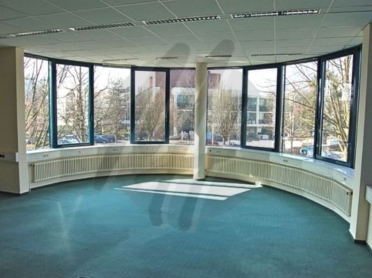 INFOS UNTER: 06171-586000