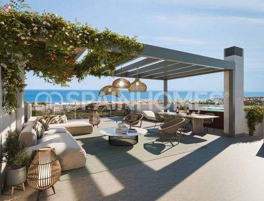 Coastal Houses with Solariums and Pool in Malaga