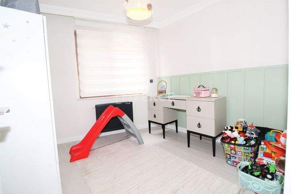 Real Estate 100 m from Tersane Istanbul in Beyoglu