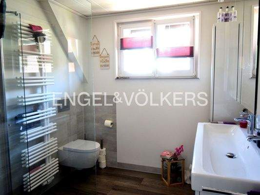 Modernisiertes Bad im DG