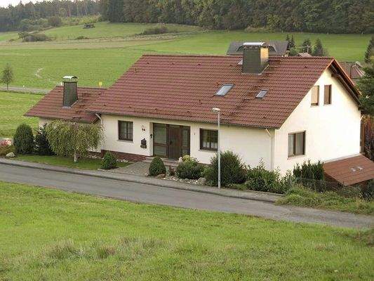 Hausansicht / Eingang EG