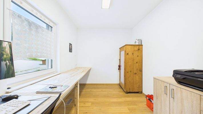 Arbeitszimmer EG