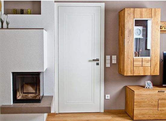 stumpf einschlagende Türen 