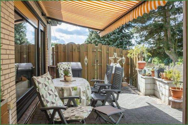 West-Terrasse mit Markise