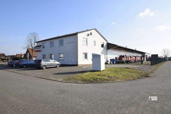 Büro mit Halle Nordseite