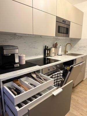 Küchenblock mit Geräten