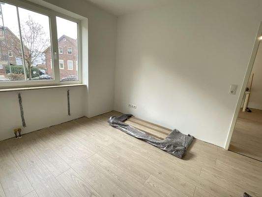 Überall neuer Laminatfußboden