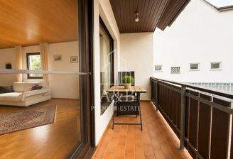 Balkon (EG)
