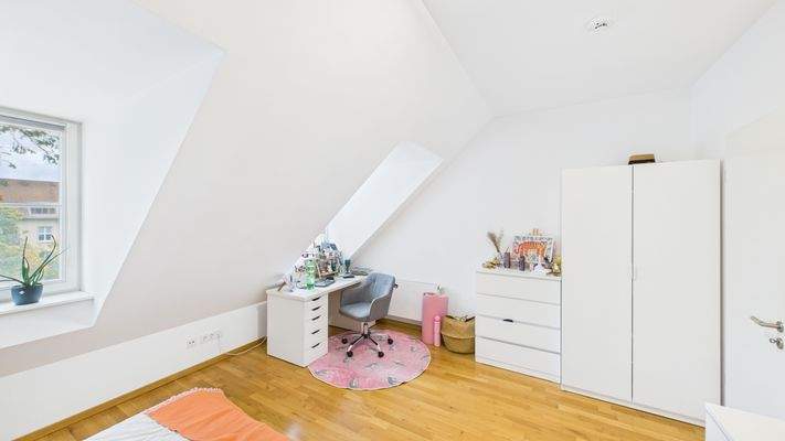 Schlafzimmer (2).jpg