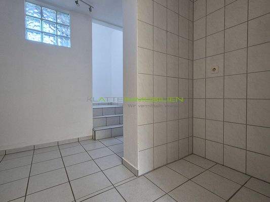 WE01 UG Abstellfläche 02 mit Zugang zum EG