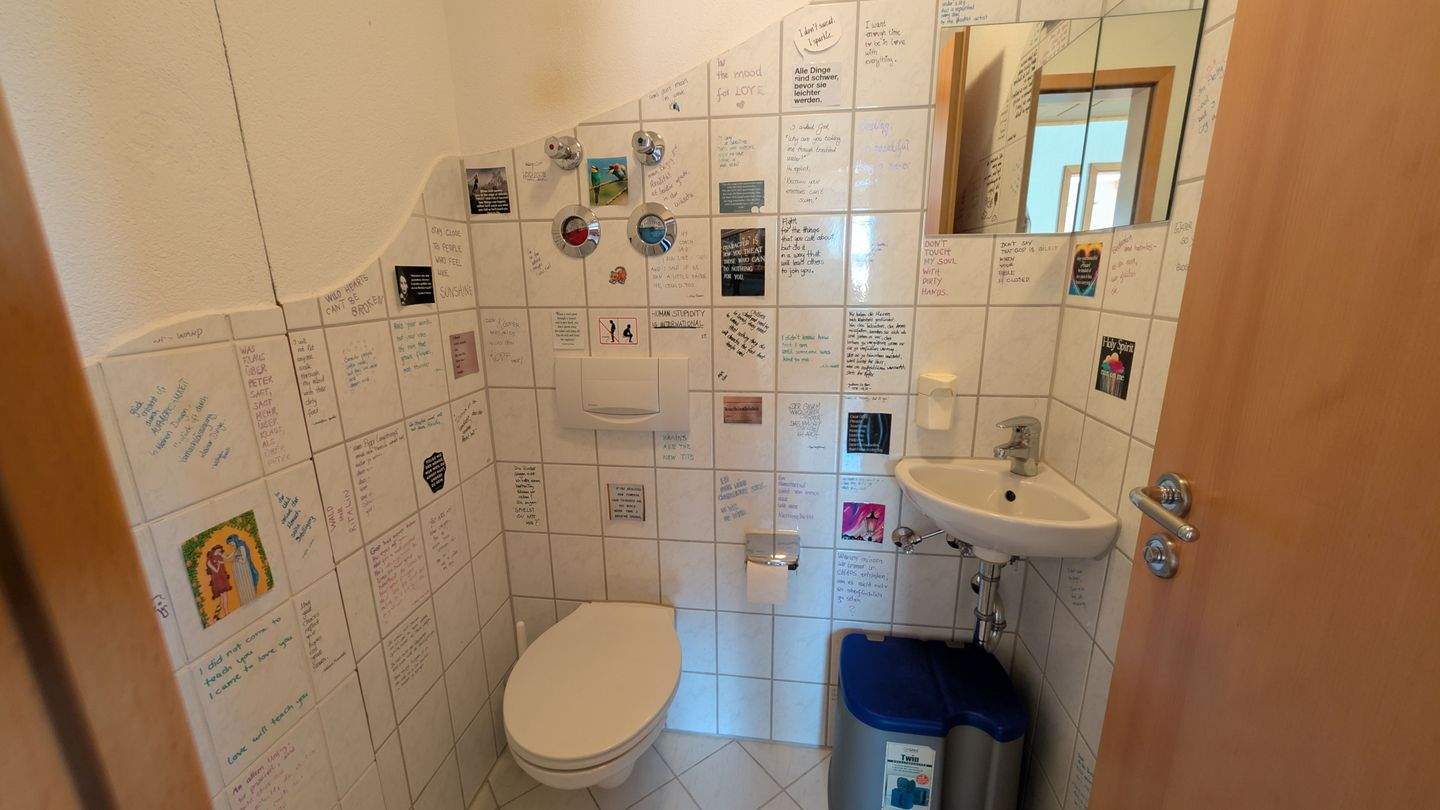 Gästetoilette im 1. DG – Eigentumswohnung mit Fernsicht