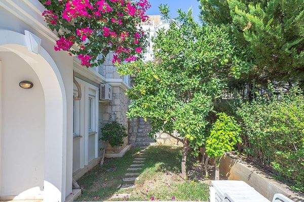 WhatsApp Image 2025-10-01 at 16.25.01.jpeg