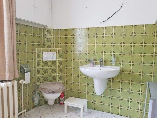 Badezimmer im Erdgeschoss