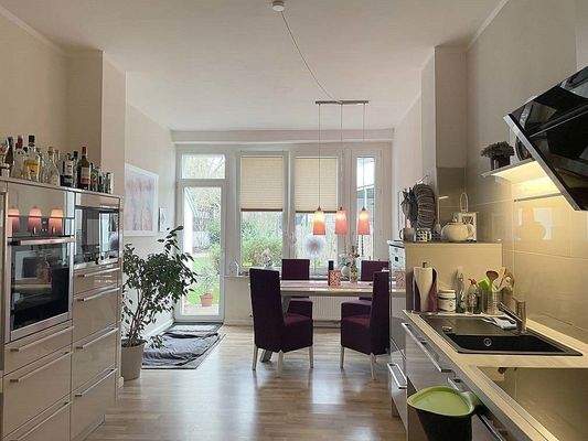 EG Küche mit Garten- u. Terrassenausgang