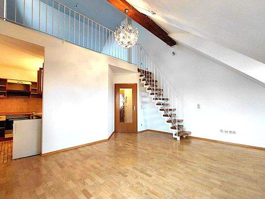 Ansicht Galerie mit Blick in die EBK.JPG