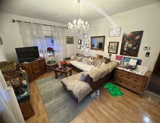 Wohnzimmer 1. OG ret.JPG