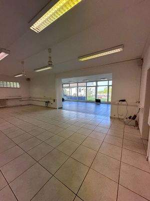 Büro/Praxis, offen &amp; hell