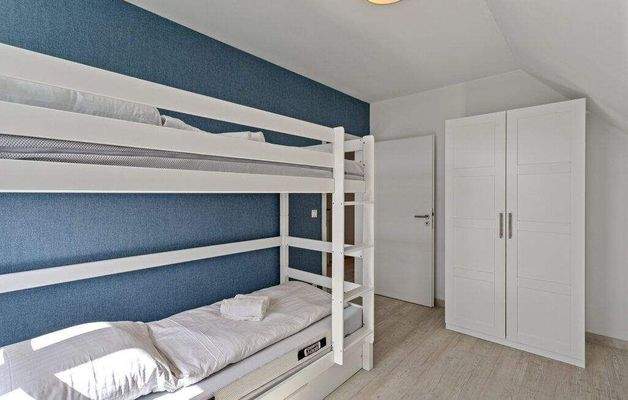 Schlafzimmer 3_2.jpg