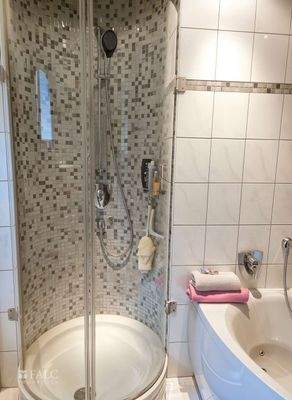 Bad EG I - (KI generiert)