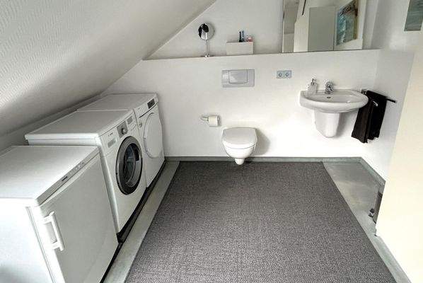 Bad unterm Dach möglich.jpg