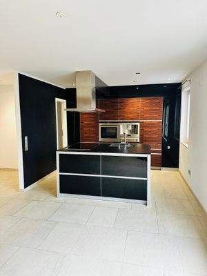 offene Küche mit Essbereich