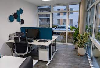 Großer Büroraum,  links