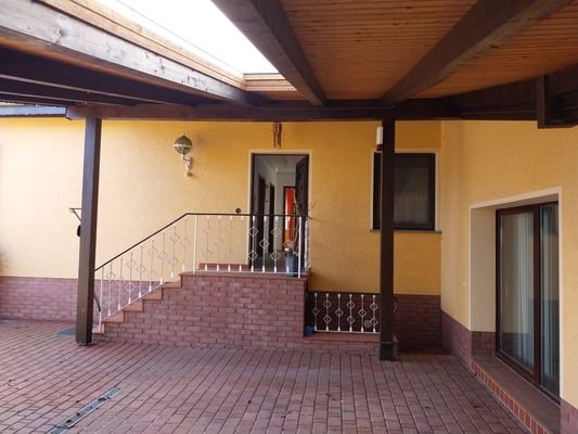 Eingangsbereich Wohnhaus.jpg