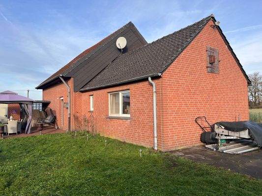 Einfamilienhaus (Rückansicht)