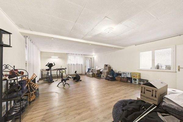 CAM03586G0-PR0076-STILL034