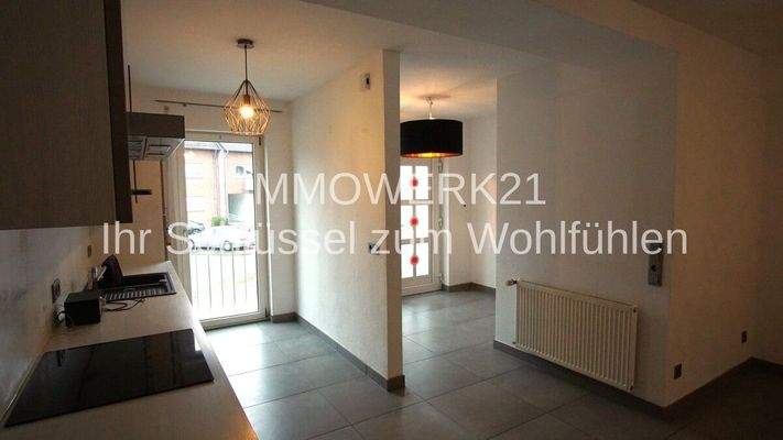 Helle, freundliche und offene Küche