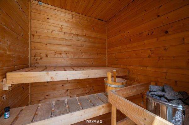 eigene Sauna im Garten