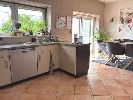 Küche mit Esszimmer