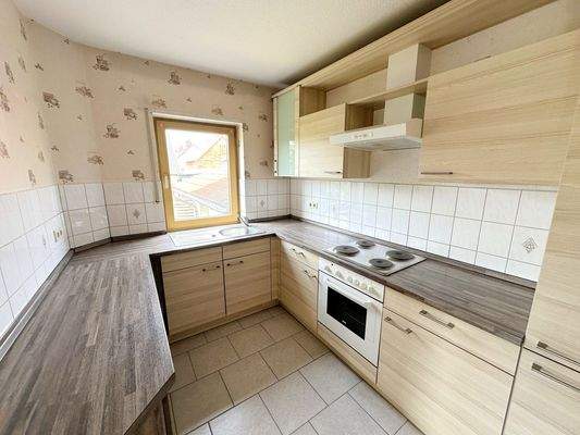 praktische Einbauküche im Erdgeschoss