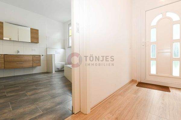 Haupthaus - EG - Flur I zum Badezimmer