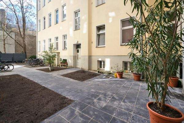 Überarbeiteter Hinterhof