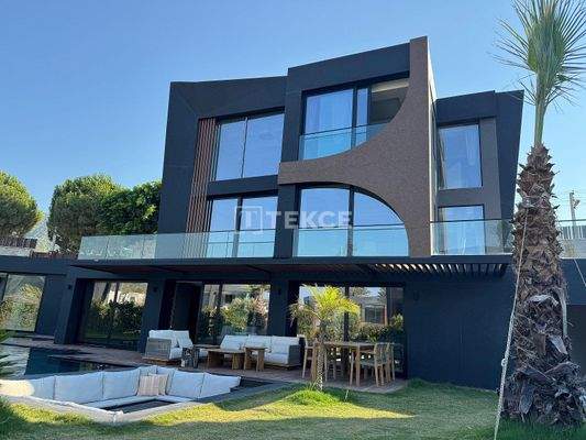 Villas with Private Pools Near the Sea in Türkbükü Bodrum