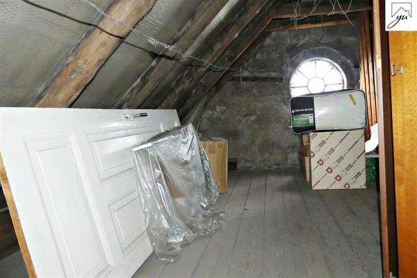 Dachboden (Wohnung mit Wohnrecht)