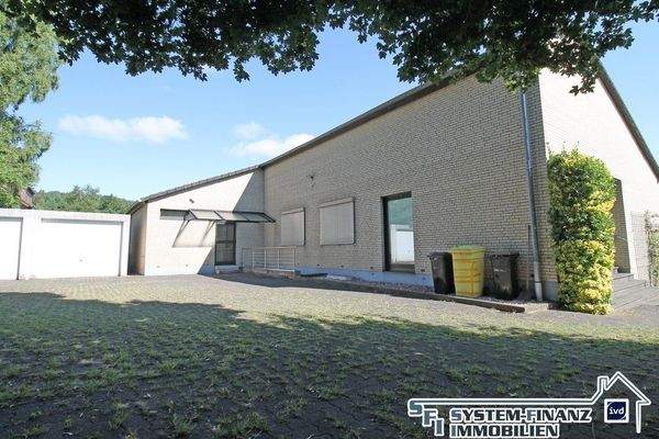 Rückansicht Gebäude